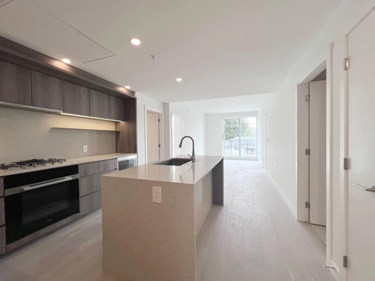 301-5212 Cambie Street, Vancouver, BC, V5Z 2Z7 - 5