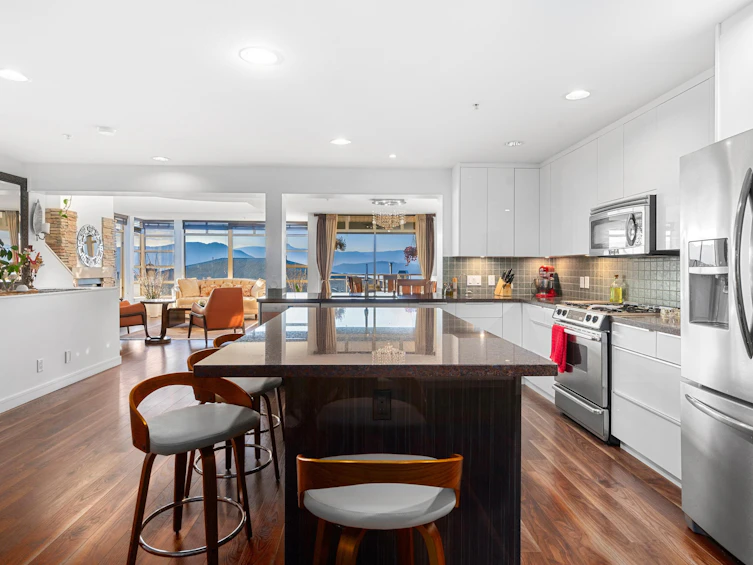 8534 Seascape Court, West Vancouver, BC, V7W 3J7 - 16