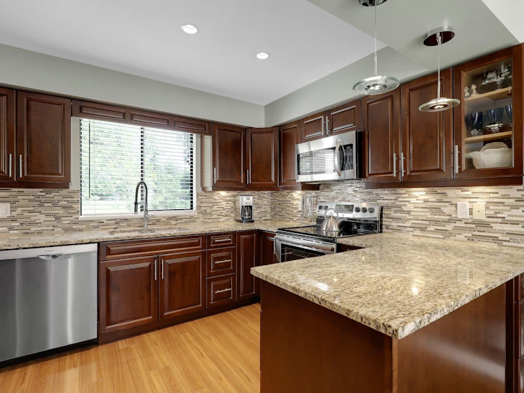8469 153a Street, Surrey, BC, V3S 6J2 - 11