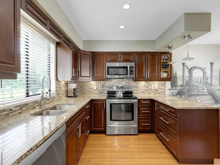 8469 153a Street, Surrey, BC, V3S 6J2 - 9
