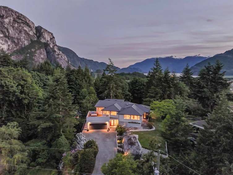 38243 Vista Crescent, Squamish, BC, V8B 0X1
