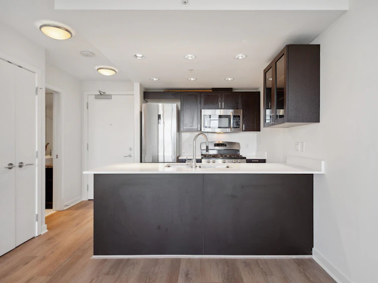 813-4818 Eldorado Mews, Vancouver, BC, V5R 0B3 - 3
