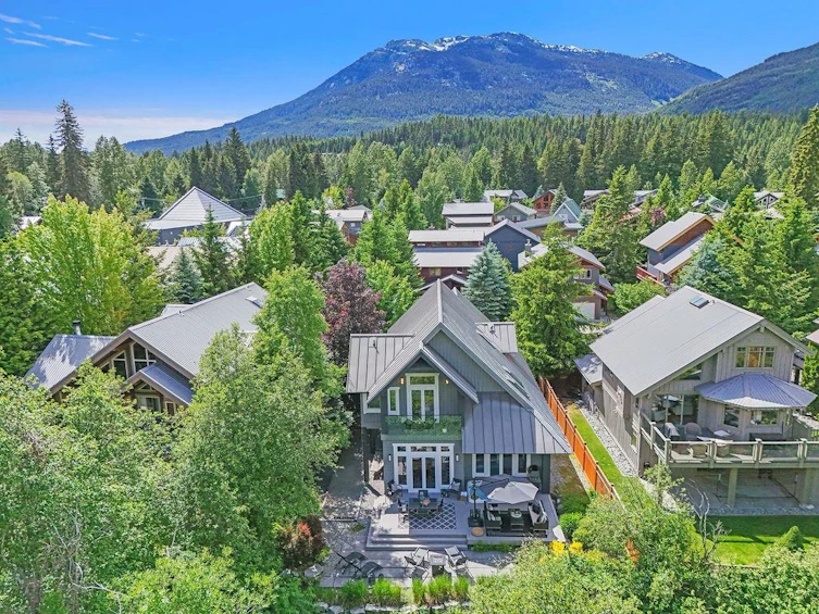 7202 Spruce Grove Circle, Whistler, BC, V8E 0E8