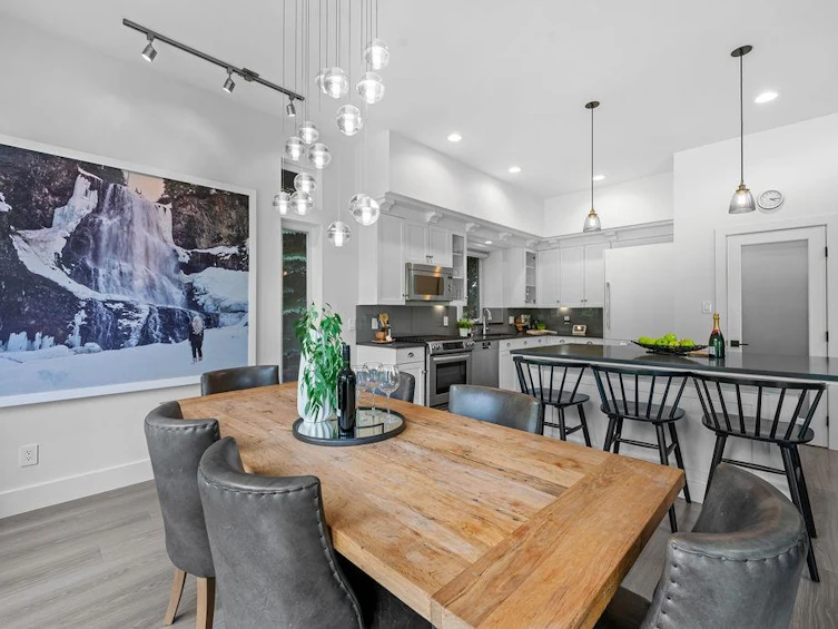 7202 Spruce Grove Circle, Whistler, BC, V8E 0E8 - 9