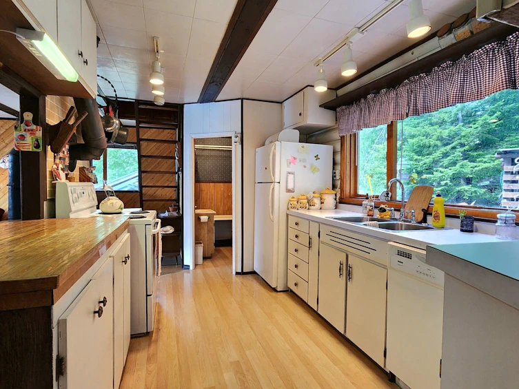 7385 Gun Lake Road, Whistler, BC, V0K 1P0 - 8