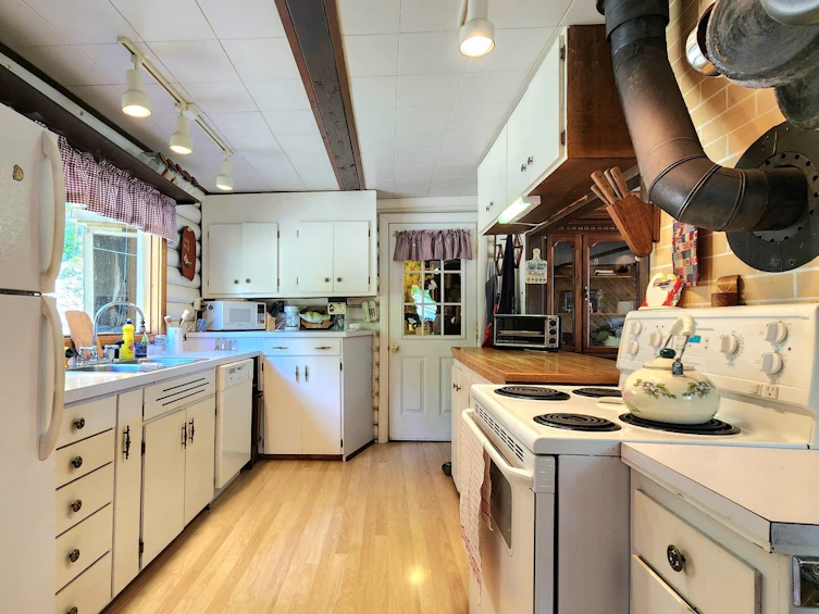 7385 Gun Lake Road, Whistler, BC, V0K 1P0 - 7