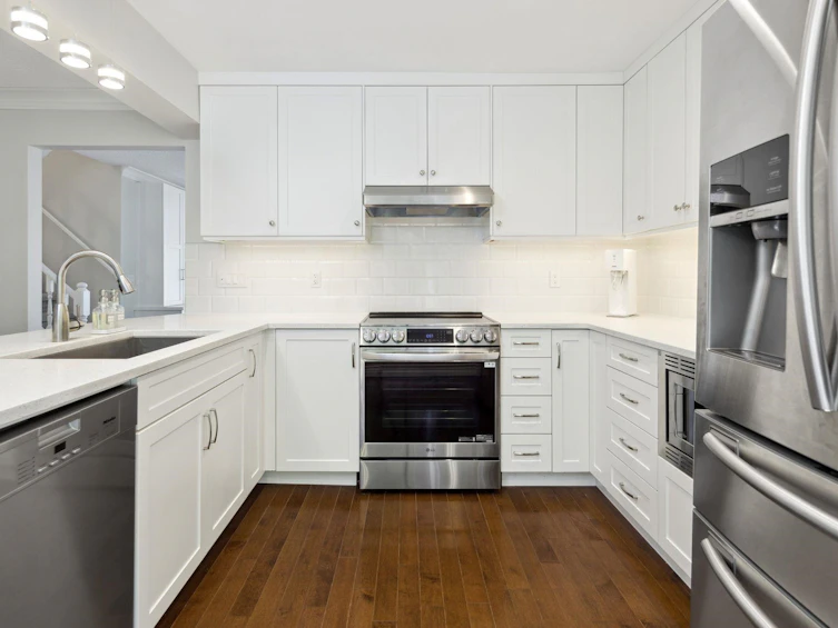 8893 Larkfield Drive, Burnaby, BC, V5A 4L3 - 9