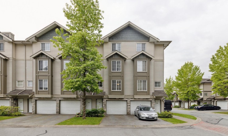 39-14855 100 Avenue