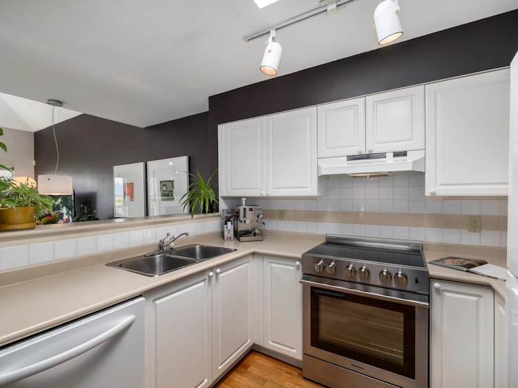 404-3480 Main Street, Vancouver, BC, V5V 3N2 - 10