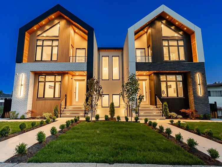 A-5280 Venables Street, Burnaby, BC, V5B 1Y1 - 2