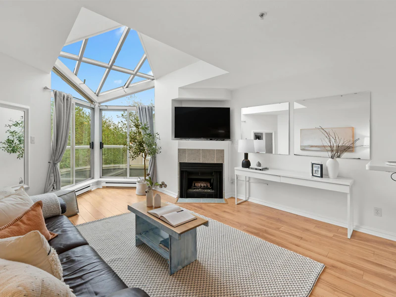 405 - 908 W 7th Avenue, Vancouver BC V5Z 1C3