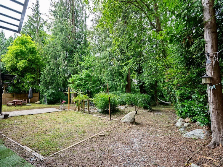 1402 Briarcliffe Drive, Coquitlam, BC, V3E 1Z1 - 31