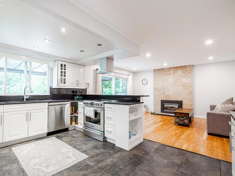 1402 Briarcliffe Drive, Coquitlam, BC, V3E 1Z1 - 8