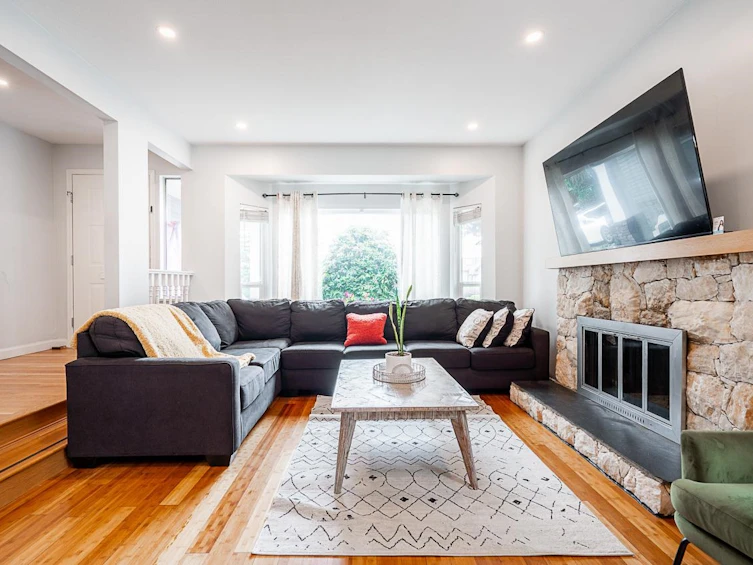 1402 Briarcliffe Drive, Coquitlam, BC, V3E 1Z1 - 2