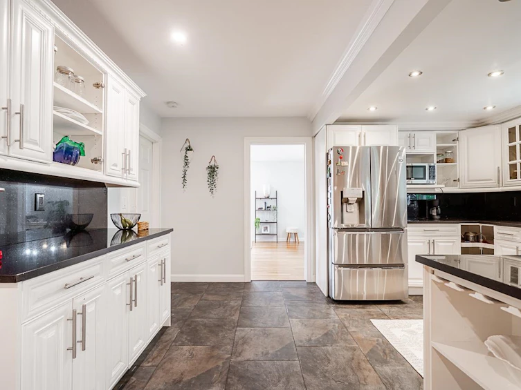 1402 Briarcliffe Drive, Coquitlam, BC, V3E 1Z1 - 9