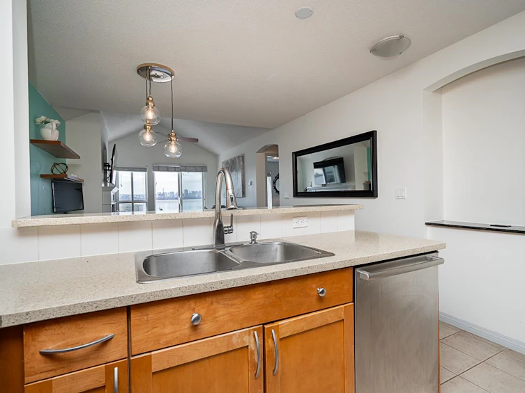 409-365 E 1st Street, North Vancouver, BC, V7L 4W5 - 7