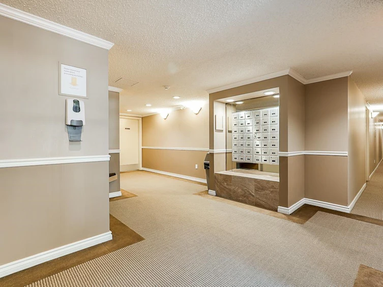 208-1750 Augusta Avenue, Burnaby, BC, V5A 2V6 - 3