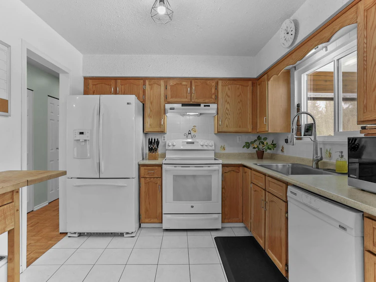 21033 119 Avenue, Maple Ridge, BC, V2X 7N6 - 5