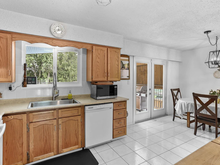 21033 119 Avenue, Maple Ridge, BC, V2X 7N6 - 8