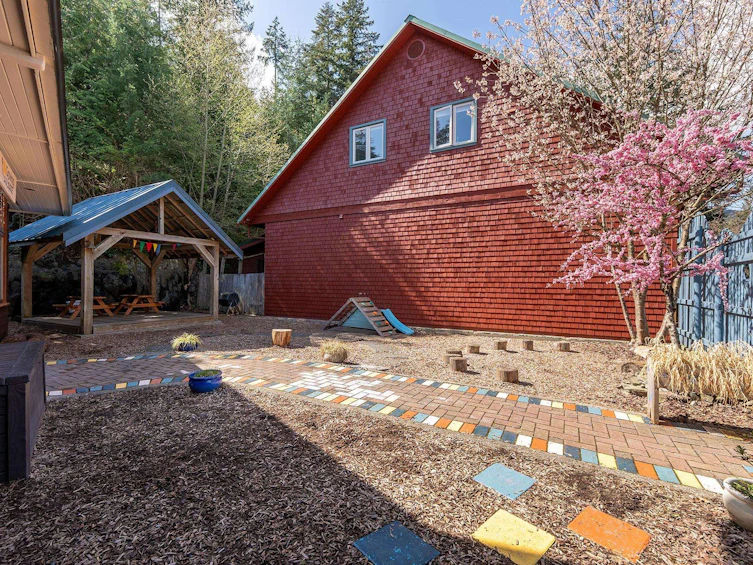 585 Artisan Lane, Bowen Island, BC, V0N 1G2 - 36