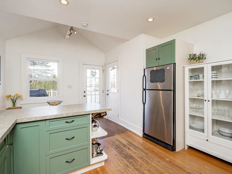 3415 Dundas Street, Vancouver, BC, V5K 1R9 - 8