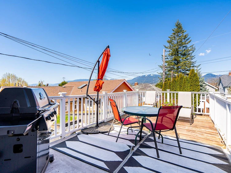 3415 Dundas Street, Vancouver, BC, V5K 1R9 - 19