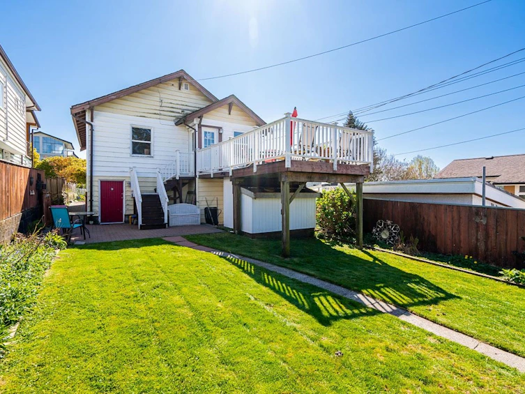 3415 Dundas Street, Vancouver, BC, V5K 1R9 - 31