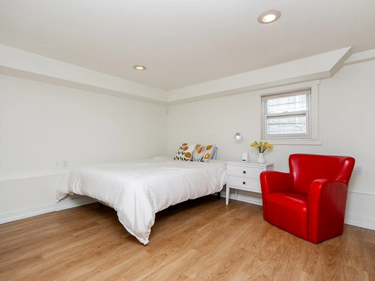 3415 Dundas Street, Vancouver, BC, V5K 1R9 - 23