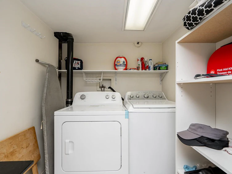 3415 Dundas Street, Vancouver, BC, V5K 1R9 - 28