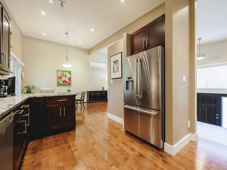 4501 206 Street, Langley, BC, V3A 5V9 - 10