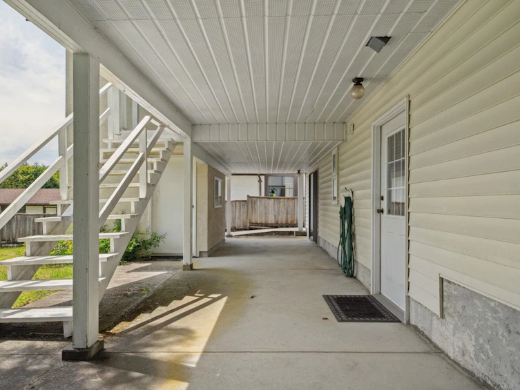 722 Foster Avenue, Coquitlam, BC, V3J 7P7 - 25