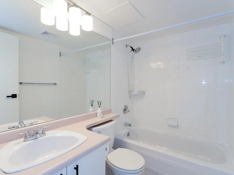1007-828 Agnes Street, New Westminster, BC, V3M 6R4 - 7