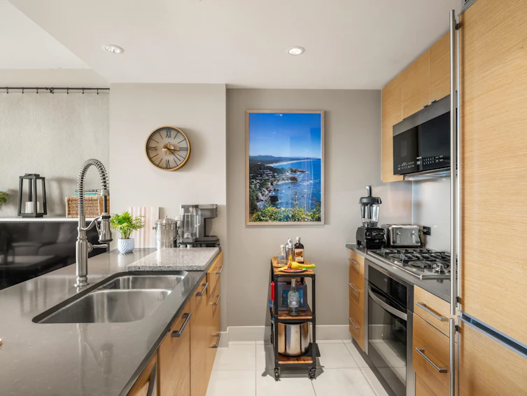 807-1473 Johnston Road, Surrey, BC, V4B 0A2 - 8