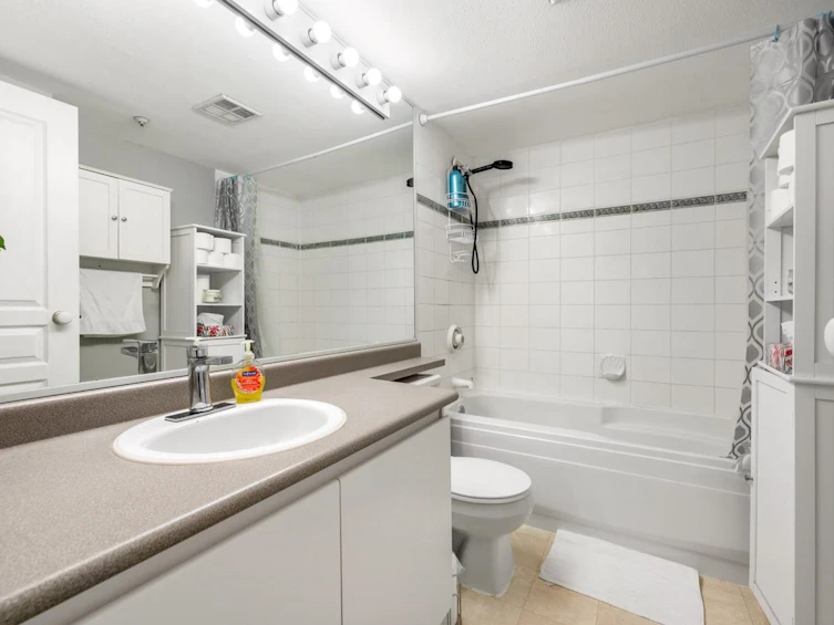 207-8450 Jellicoe Street, Vancouver, BC, V5S 4S9 - 11