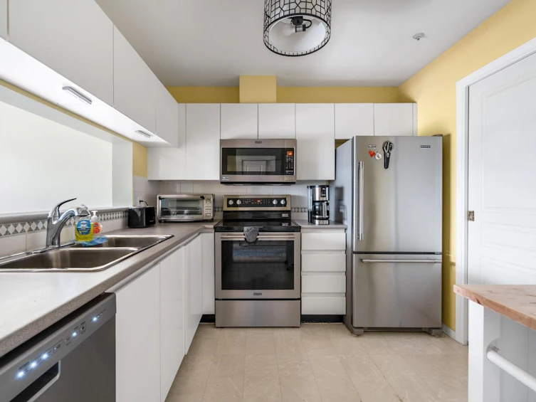 207-8450 Jellicoe Street, Vancouver, BC, V5S 4S9 - 7
