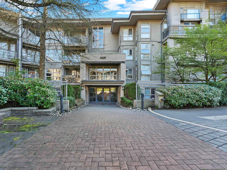 319-9339 University Crescent, Burnaby, BC, V5A 4Y1 - 10