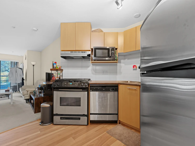 319-9339 University Crescent, Burnaby, BC, V5A 4Y1 - 7