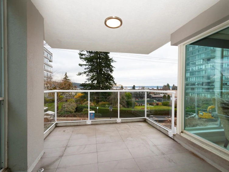 301-1455 Duchess Avenue, West Vancouver, BC, V7T 1H7 - 10