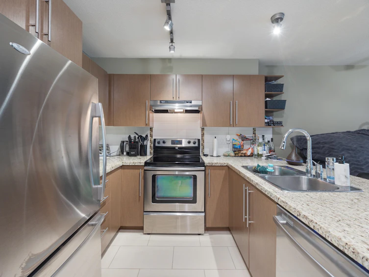 111-2088 Beta Avenue, Burnaby, BC, V5C 0C8 - 20