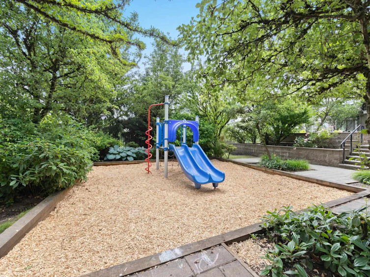 111-2088 Beta Avenue, Burnaby, BC, V5C 0C8 - 34