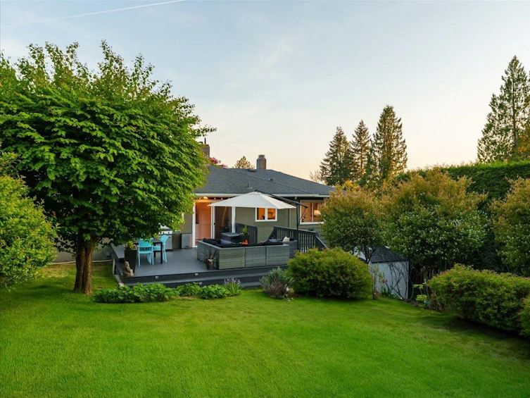 268 Holyrood Road, North Vancouver, BC, V7N 2R5 - 36