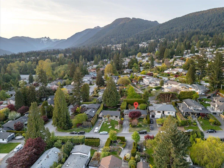 268 Holyrood Road, North Vancouver, BC, V7N 2R5 - 39