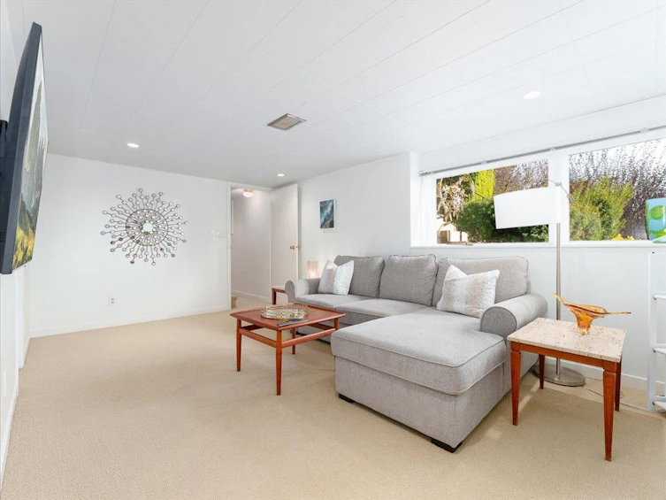268 Holyrood Road, North Vancouver, BC, V7N 2R5 - 29