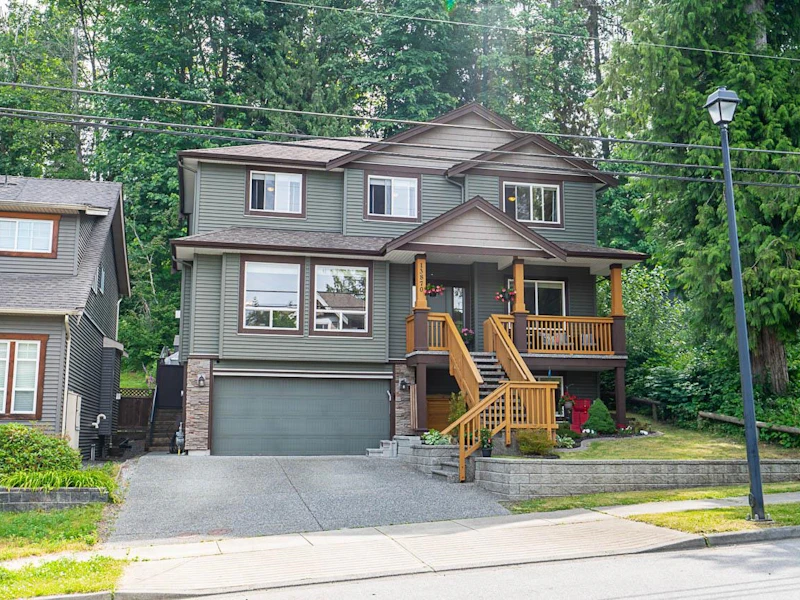 13870 232nd Street, Maple Ridge BC V4R 2G5