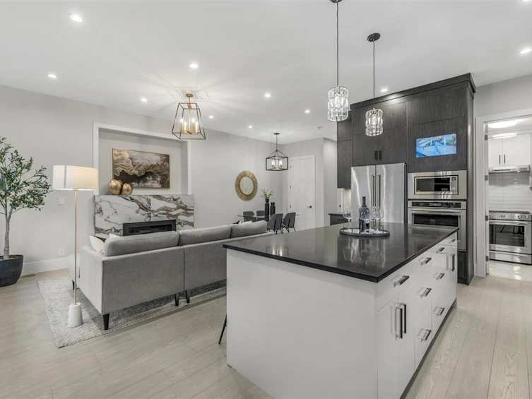 17140 1 Avenue, Surrey, BC, V3Z 9R2 - 2