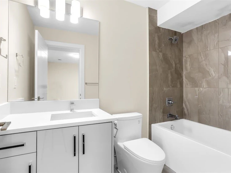 17140 1 Avenue, Surrey, BC, V3Z 9R2 - 32