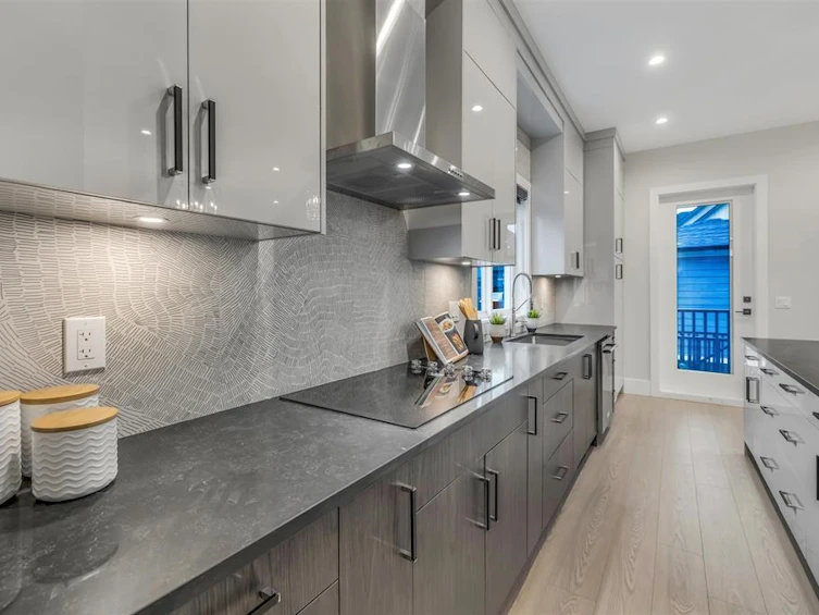17140 1 Avenue, Surrey, BC, V3Z 9R2 - 6