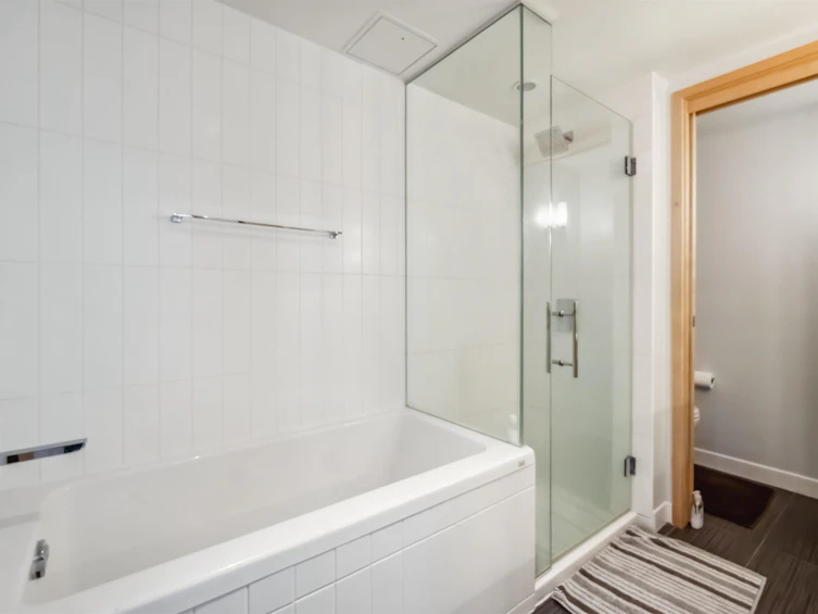 2303-13495 Central Avenue, Surrey, BC, V3T 0K2 - 19