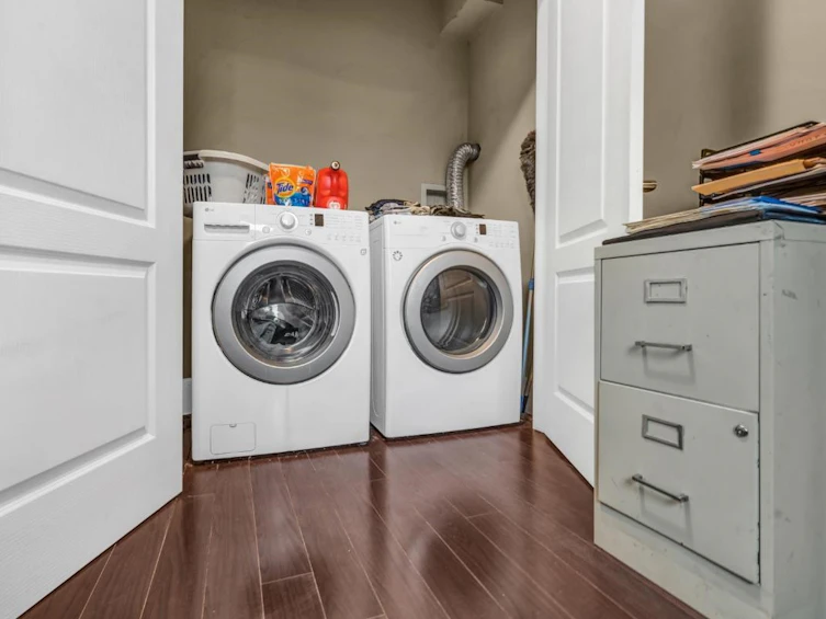 2385 W 7th Avenue, Vancouver, BC, V6K 1Y4 - 13