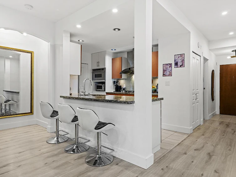 208-6333 Larkin Drive, Vancouver, BC, V6T 0A7 - 6